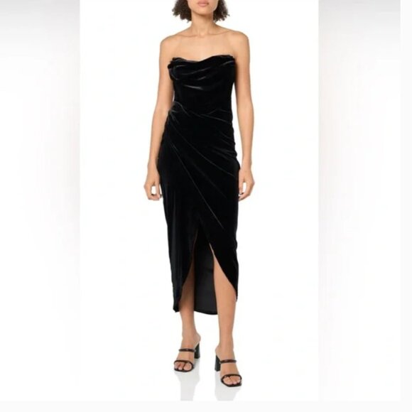 Astr Dresses & Skirts - NEW ASTR Meghan Ruched Strapless Velvet Midi Dress Black Size Small